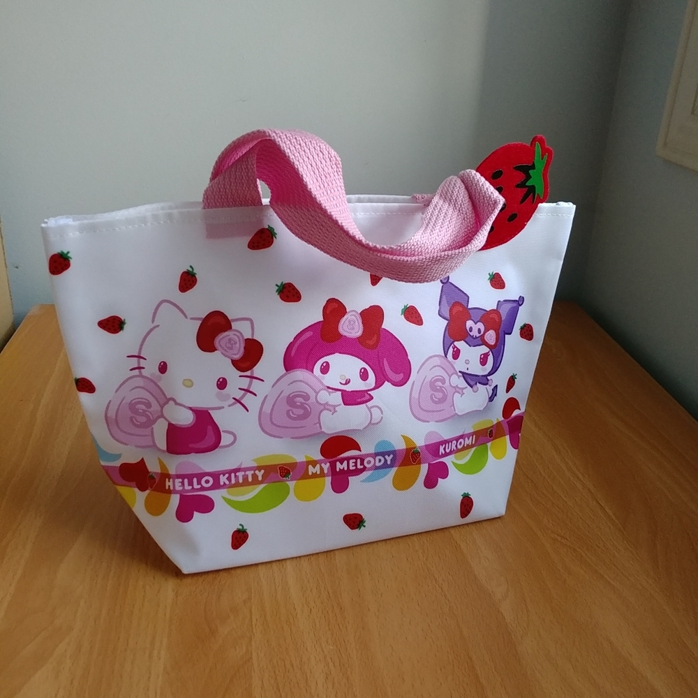 Sanrio x Sakuma Strawberry Milk Candy kuji small tote - white